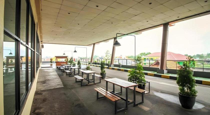 Super Oyo Capital O 483 Tamansari Panoramic Bandung Hotel Exterior foto